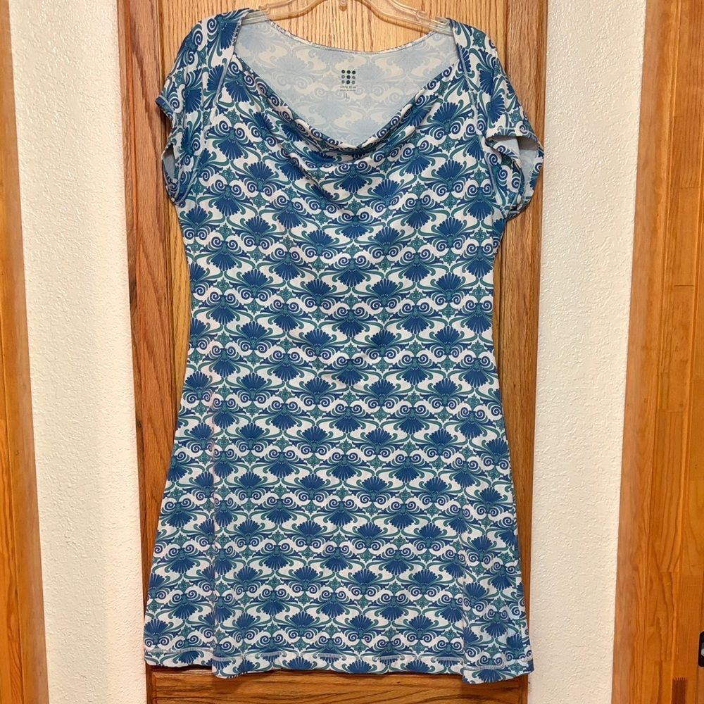 Title Nine Majestic Cowl Blue White Print Athletic Dress Tennis White Blue